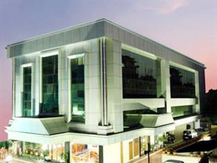Grand Seasons Hotell Kochi Exteriör bild